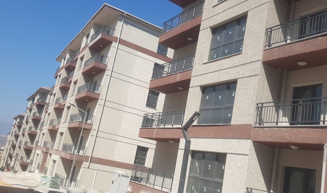 Hatay’da 6 Şubat depremlerinin ardından yürütülen konut çalışmaları sürerken, hak