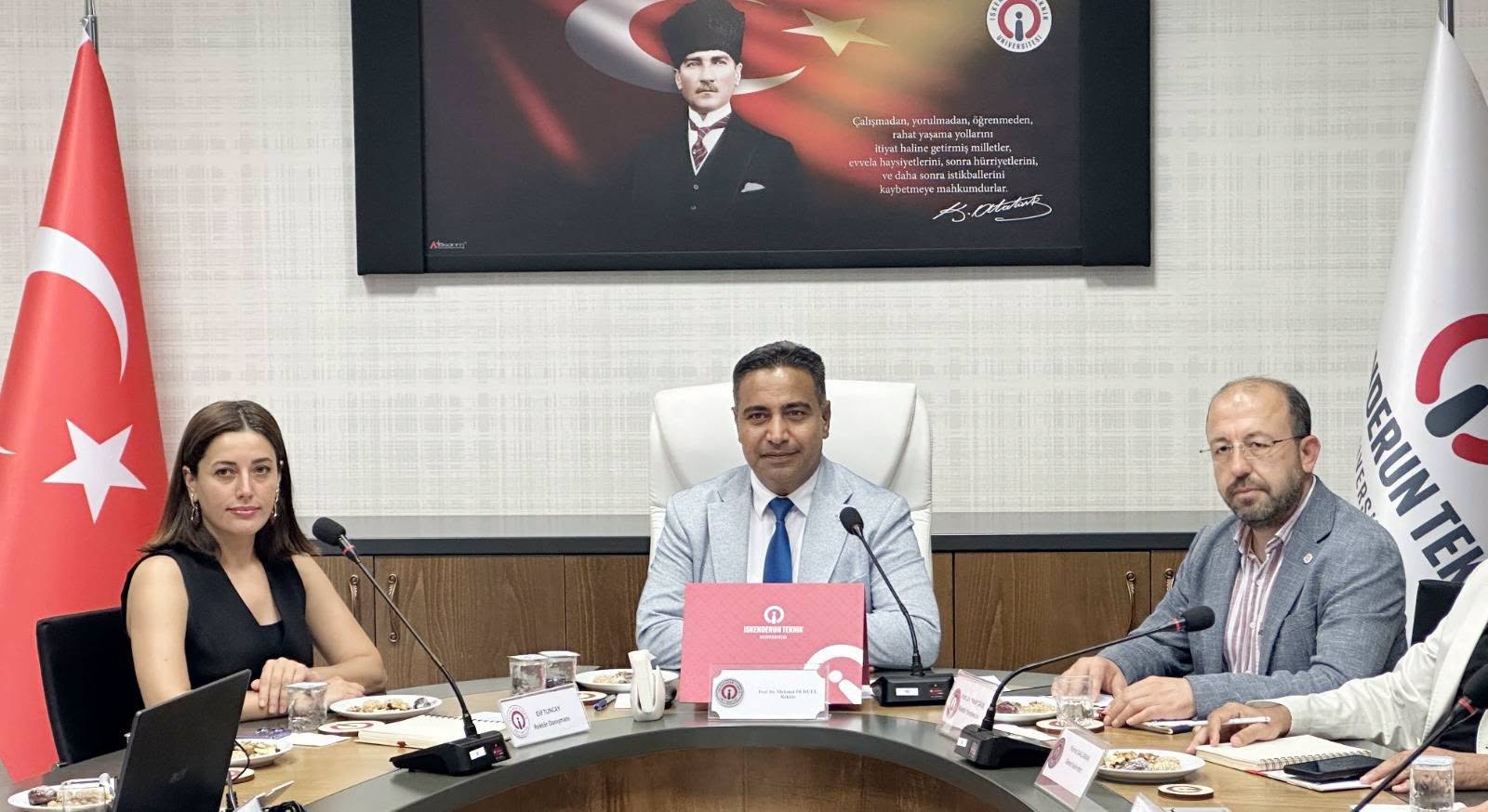 İskenderun Teknik Üniversitesi (İSTE) Rektörü Prof. Dr. Mehmet Duruel, üniversite
