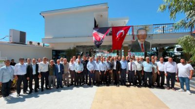 MHP Hatay Milletvekili Lütfi Kaşıkçı, Arsuz’da mahalle muhtarlarıyla bir araya