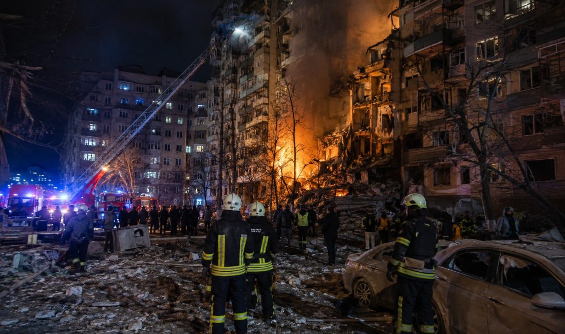 Rusya, Ukrayna'nın başkenti Kiev'e gece saatlerinde füze ve insansız hava