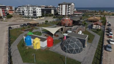 Hatay’ın İskenderun ilçesinde yenilenen Aile Köyü, çocuklar ve aileler için