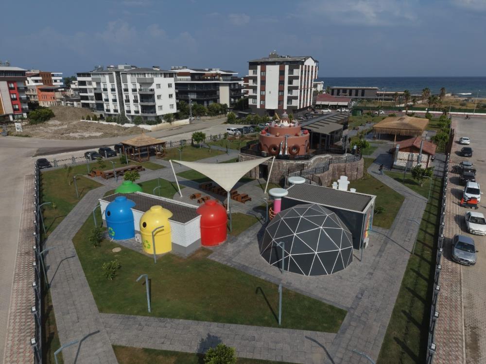 Hatay’ın İskenderun ilçesinde yenilenen Aile Köyü, çocuklar ve aileler için