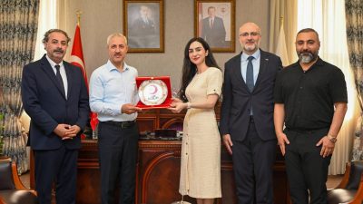 Türk Kızılayı heyeti, üniversite personelinin yardım çalışmalarına ve özellikle Filistin’e