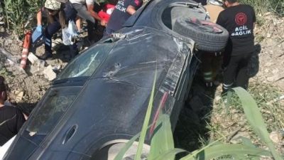 Hatay’ın Samandağ ilçesinde meydana gelen trafik kazasında 2 kişi yaralandı.
Kaza,