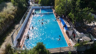 

Hatay’da yaz sıcaklıklarının 40 dereceyi aşmasıyla birlikte vatandaşlar serinlemek için