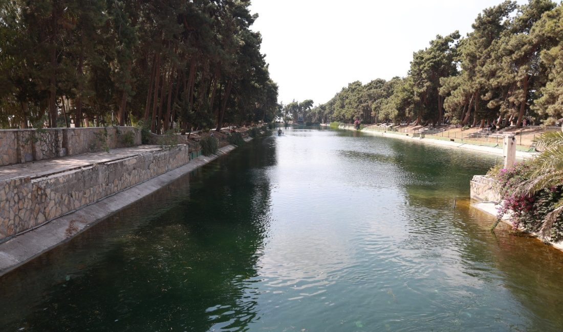 Hatay Büyükşehir Belediyesi ekipleri, Defne ilçesindeki Harbiye Hidro Havuzu ile