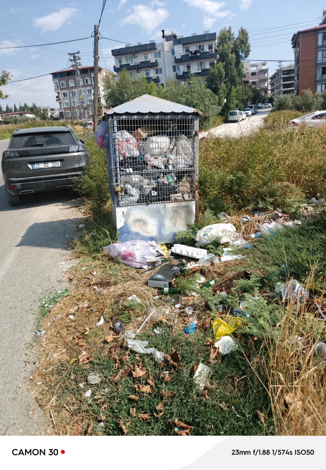 Hatay'ın Defne ilçesine bağlı Çekmece Mahallesi 396. Sokak sakinleri, yaklaşık