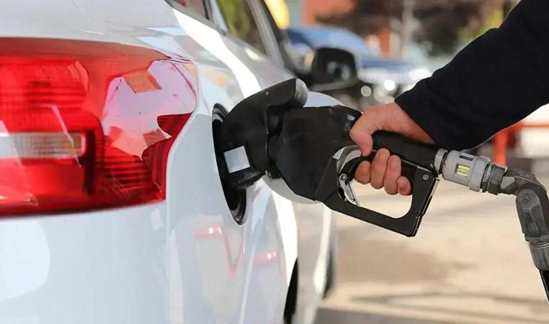 Motorine yarın sabahtan itibaren 3,60 TL zam yapılması bekleniyor. Benzin