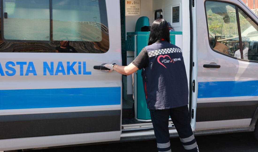 Hatay Büyükşehir Belediyesi, sağlık kuruluşlarına ulaşmakta güçlük çeken yatağa bağımlı,