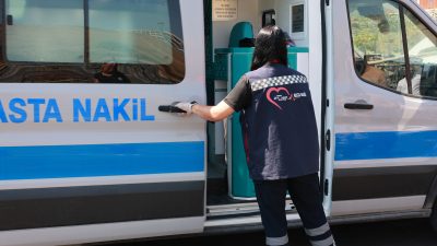 Hatay Büyükşehir Belediyesi, sağlık kuruluşlarına ulaşmakta güçlük çeken yatağa bağımlı,