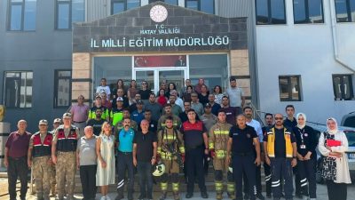 Antakya’da sağlık ve eğitim personeline ilk yardım, yaralı taşıma ve