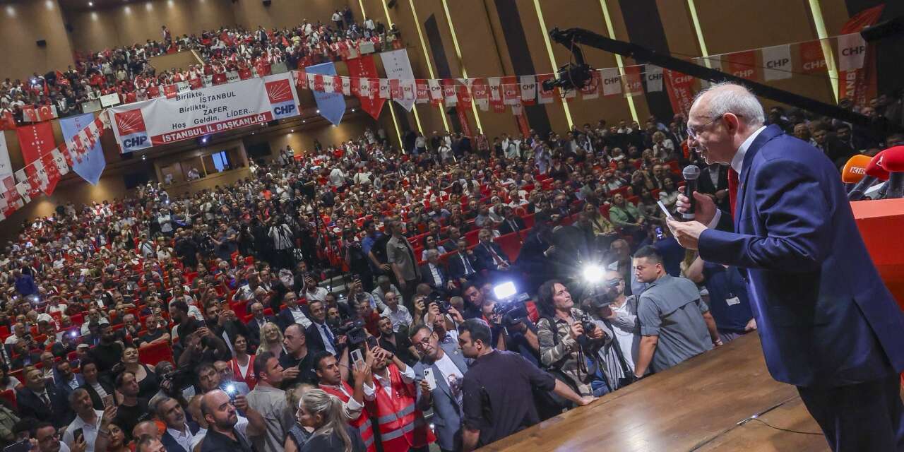 
BirGün’den Ebru Çelik’in haberine göre, CHP’nin İstanbul Sarıyer’de düzenlediği üye