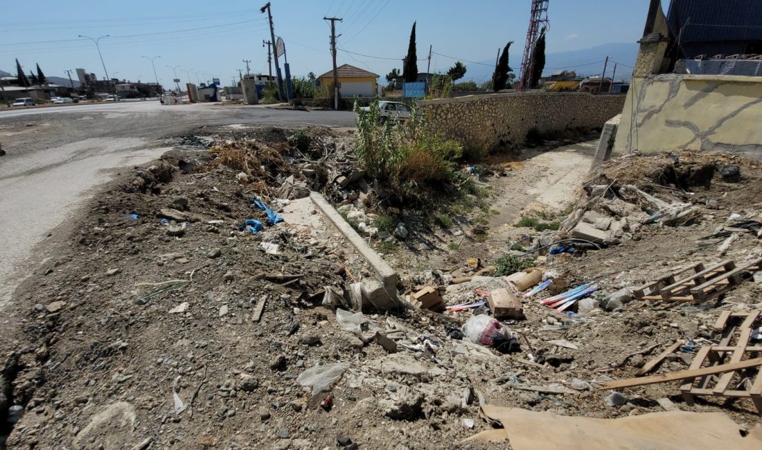 Hatay’ın Antakya ilçesine bağlı Narlıca Mahallesi’nde, Polis Kontrol Merkezi yakınından