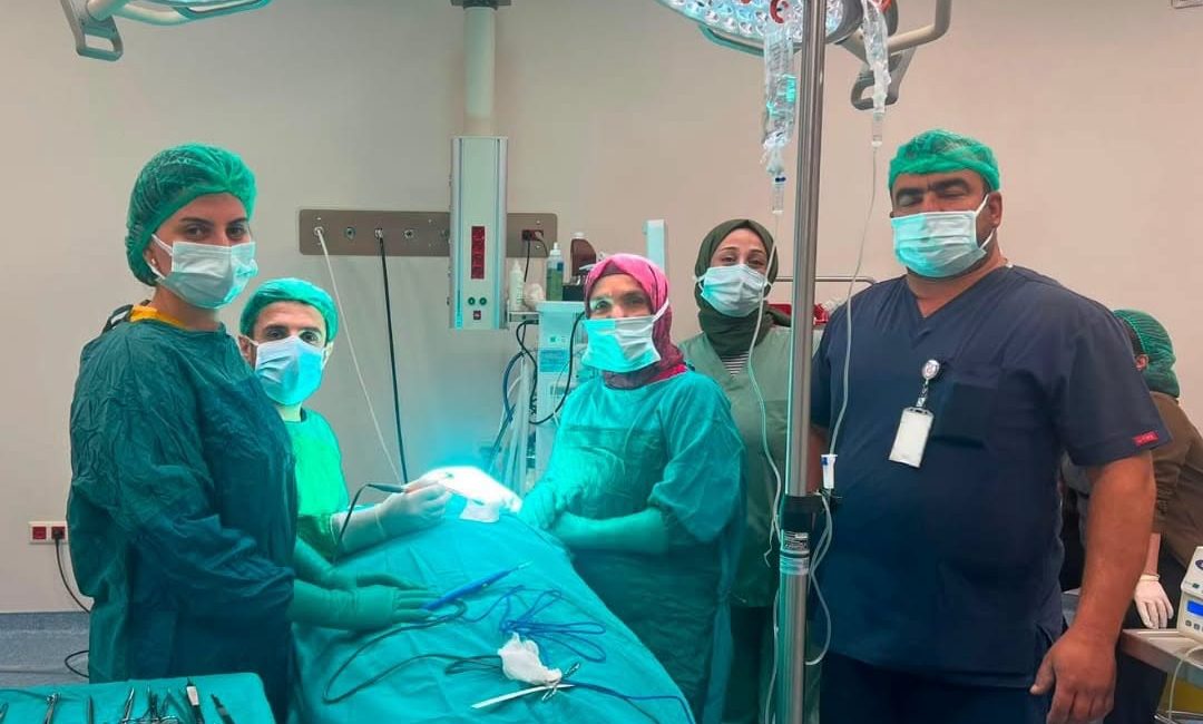 Çene altından 3 tükürük bezi taşı çıkarıldı Altınözü Devlet Hastanesinde
