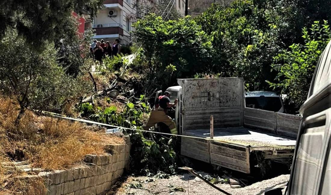 Hatay'ın Defne ilçesinde meydana gelen trajik kazada, yokuşu çıkamayarak geri