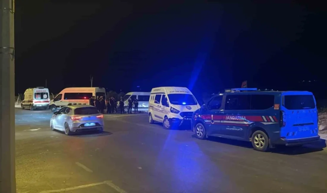 Reyhanlı’da düğün konvoyu sırasında çıkan tartışma, ailelerin de karışmasıyla taşlı,