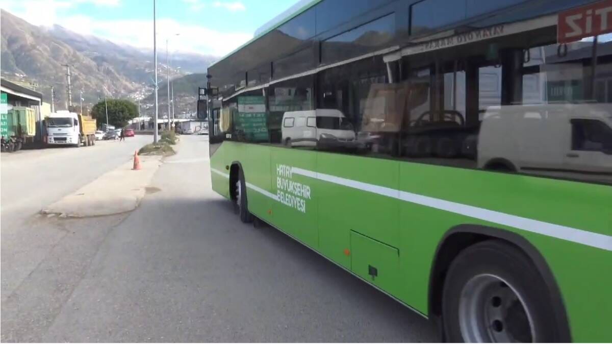 Hatay Büyükşehir Belediyesi, 30 Ağustos Zafer Bayramı dolayısıyla kent genelinde