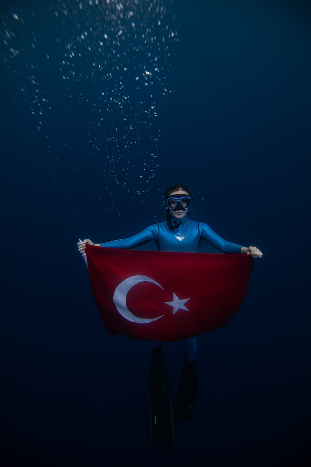 Dünya rekortmeni milli sporcu Şahika Ercümen, 30 Ağustos Zafer Bayramı’nın
