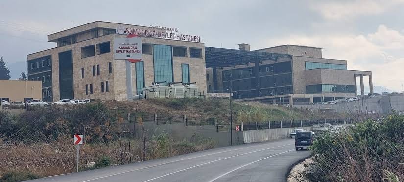 Samandağ Devlet Hastanesinde kadın doktoru kitapla yaralayıp bıçakla tehdit eden