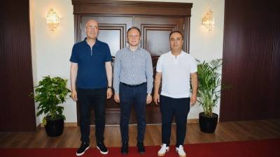 Esendere ve Büyükçiftlik belediye başkanları, Şemdinli’den tanıdıkları Erzin Kaymakamı Yunus