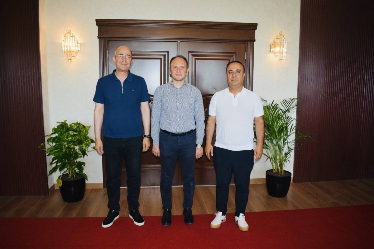 Esendere ve Büyükçiftlik belediye başkanları, Şemdinli’den tanıdıkları Erzin Kaymakamı Yunus