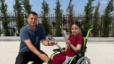 İş insanı Ayhan Kara, SMA hastası Yasmin Akan’ın valilik izinli