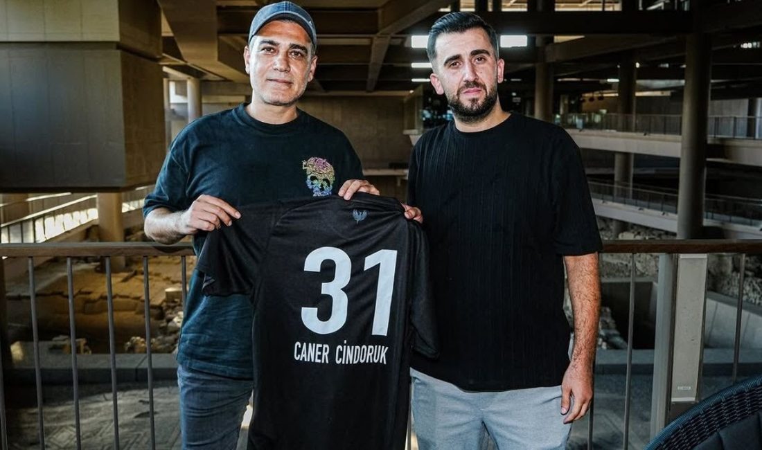 Ünlü oyuncu Caner Cindoruk, Hatayspor Kulübünü ziyaret ederek yeni sezon
