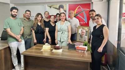 Antakya Toplumcu Halk Gazetesi’nin, gazetenin 60. kuruluş yıl dönümünü pasta