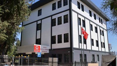 Hatay’ın Arsuz ilçesinde yapımı tamamlanan Sosyal Hizmet Merkezi’nin yeni binasında