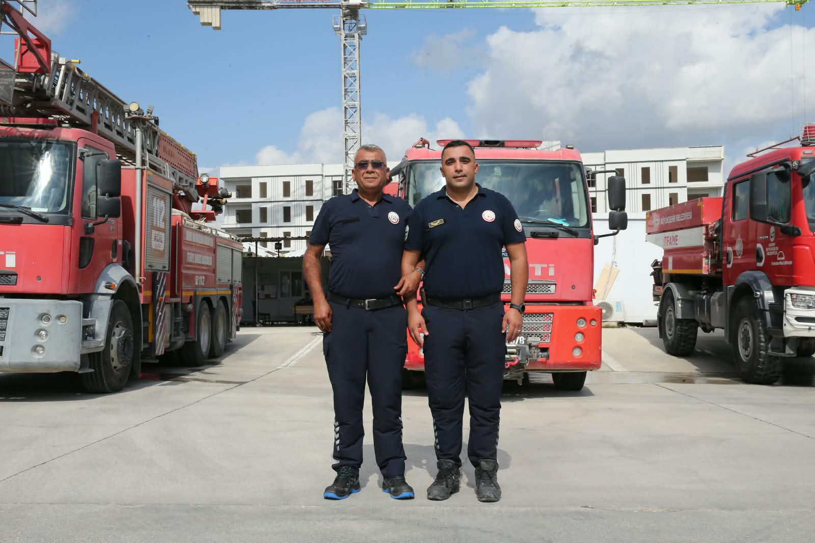 Hatay’da babasını örnek alarak itfaiyeci olan Mehmet Burak Keleş, 12