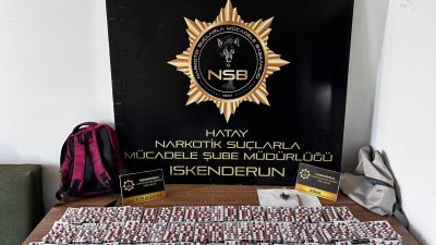Hatay’da polis ekiplerinin uyuşturucuyla mücadele kapsamında gerçekleştirdiği operasyonlarda, binlerce sentetik