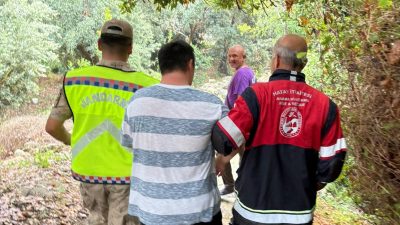 Hatay’ın Samandağ ilçesinde Titus Tüneli çevresindeki kayalıklarda mahsur kalan Down