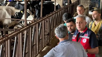 Altınözü’nde üreticilere “Hastalıktan Ari İşletme Modeli” hakkında bilgi verildi. Yeni