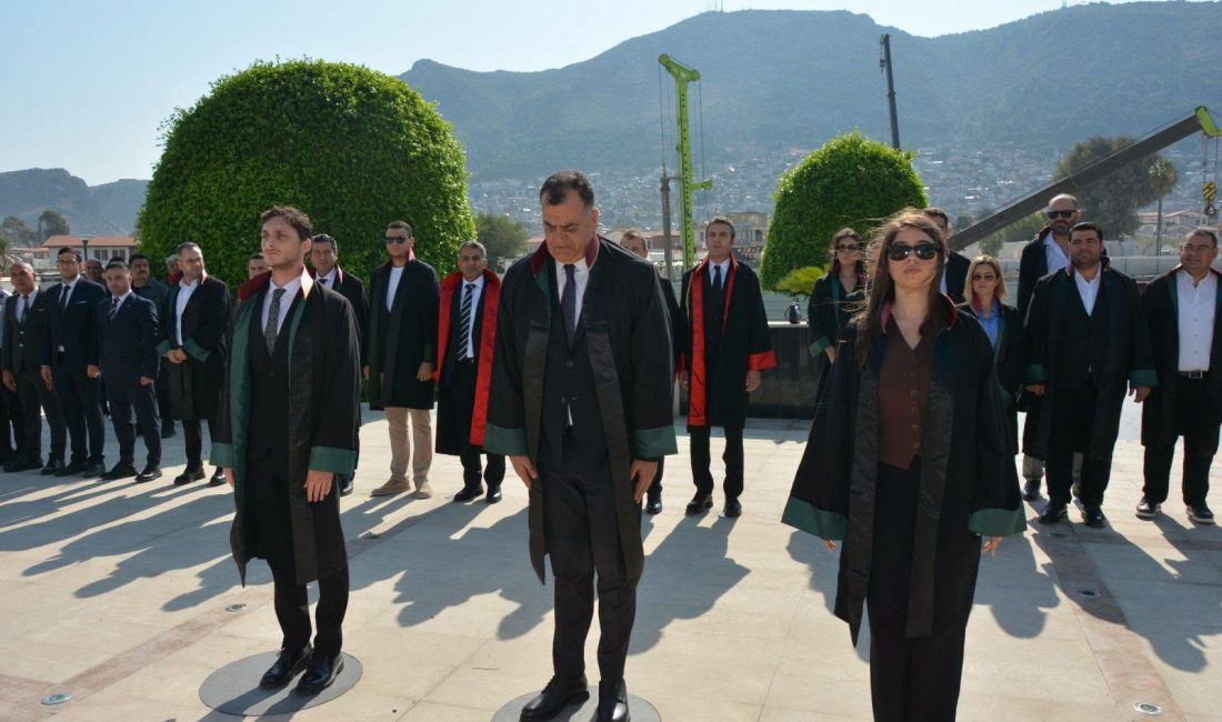 Hatay’ın Antakya ilçesinde 2026-2027 Adli Yılı’nın başlaması dolayısıyla Atatürk Anıtı’nda