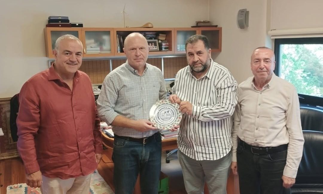 Ankara Hataylılar Derneği Başkanı Hasan Barazi ve beraberindeki yönetim kurulu