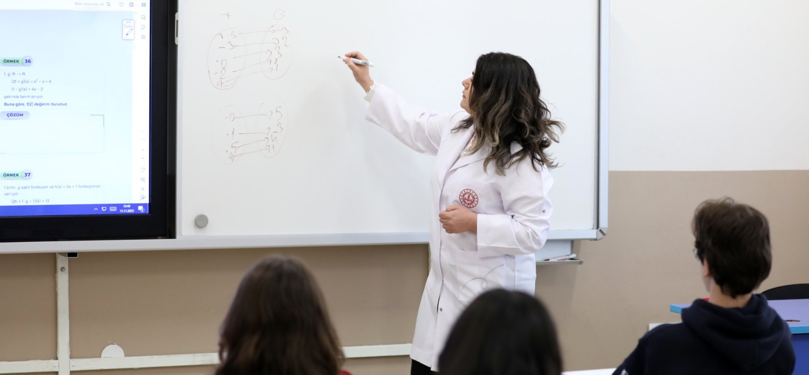 Yeni eğitim-öğretim yılı öncesinde öğretmenlerin alacağı hazırlık ödeneği yeniden gündemde.
