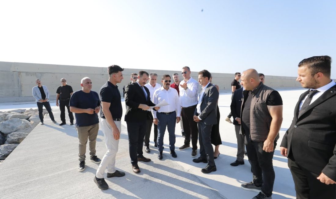 Arsuz’daki Madenli Yat Limanı’na 75’er metre uzunluğunda iki yüzer iskele