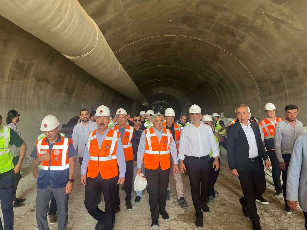 AK Parti ve MHP milletvekilleri, İskenderun-Topboğazı Otoyolu Projesi kapsamında yapımı