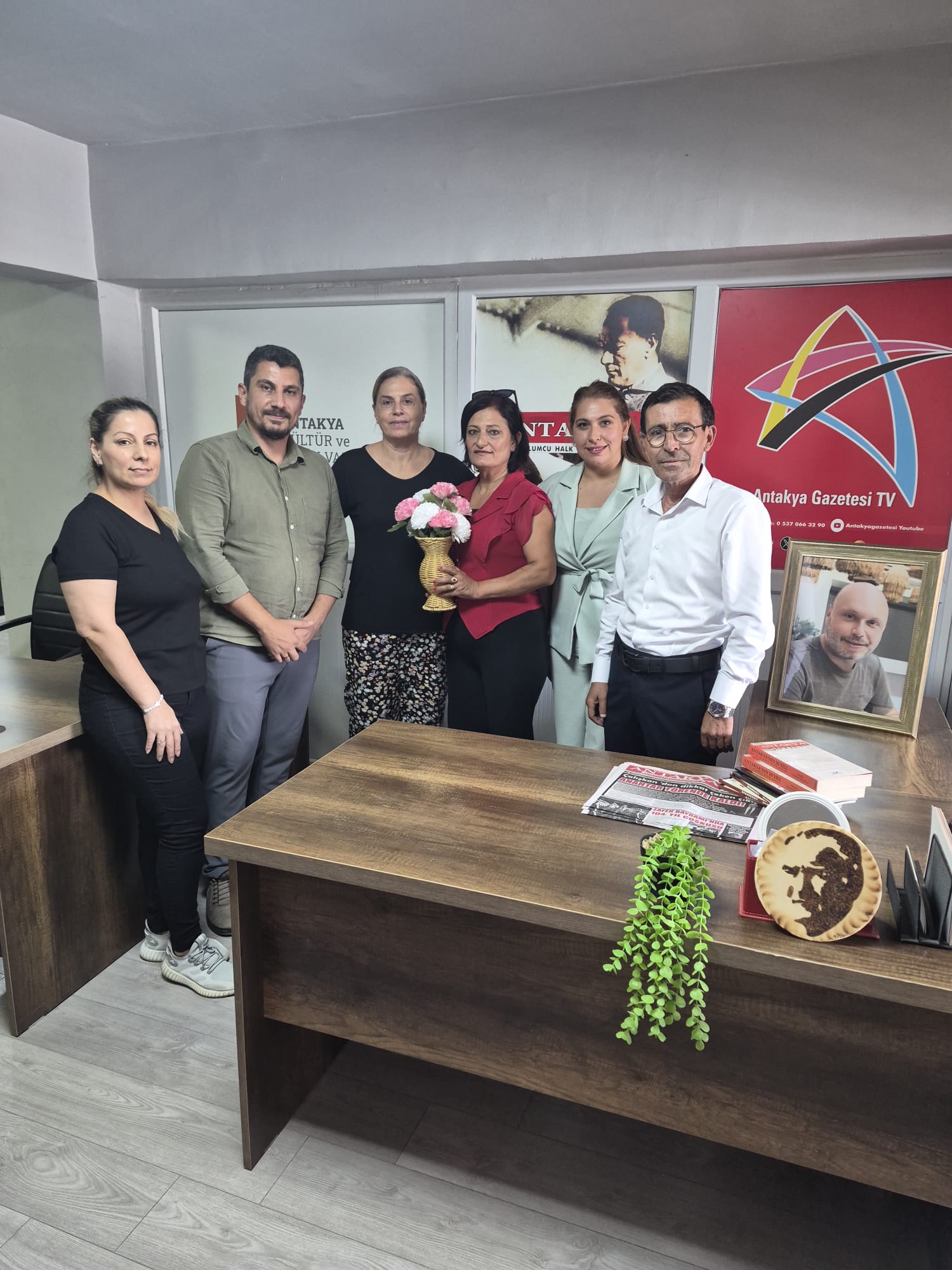 Uluslararası Gazeteciler Cemiyeti (UGC) Hatay Şube Başkanı gazeteci Suna Zeytun