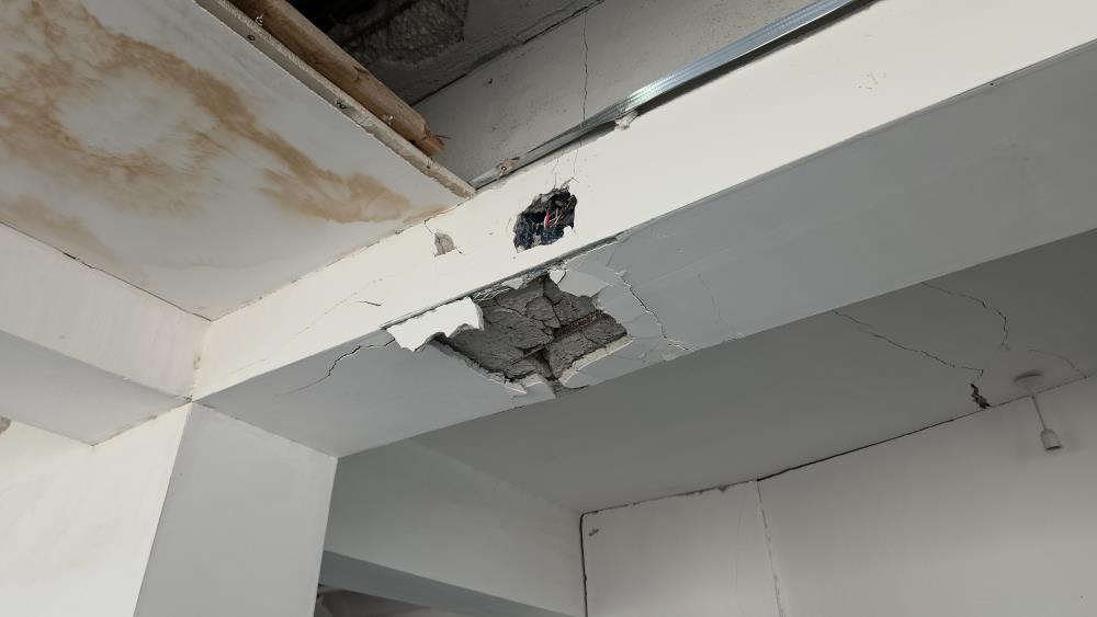 
Hatay’da 6 Şubat depreminde ağır hasar aldığı belirlenen 8 katlı