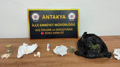 Hatay’ın Antakya ilçesinde polis ekiplerince uyuşturucu madde kullanım ve ticaretinin