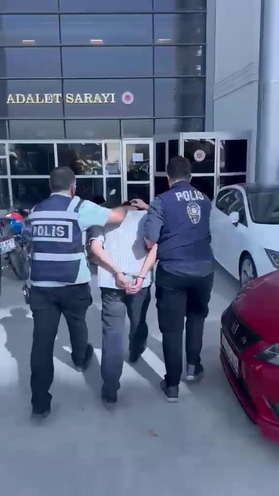 Hatay’ın Antakya ilçesinde, ayrılma aşamasındaki dinî nikahlı eşinin kaldığı konteyner