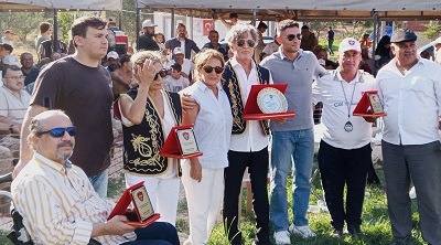 Antakyalı iş insanı M. Sabit Karadeniz tarafından merhum babası Hacı