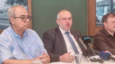 Saadet Partisi Hatay Milletvekili Necmettin Çalışkan, Defne’de basın mensuplarıyla bir