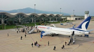 Havayolu ulaşımını tercih eden Hataylılar, kent kalkışlı veya varışlı uçak