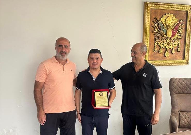 Hatay Amatör Küme takımlarından Payas Demir Spor yönetimi, hayırsever iş