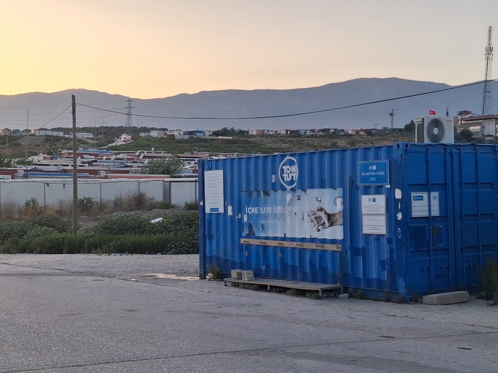Hatay’ın Antakya ilçesinde bulunan Katar 2 Konteyner Kent’te içme suyu