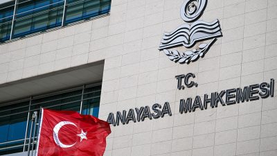 Memur emeklilerinin 2023 yılında memurlara yapılan seyyanen zammın kendilerine de