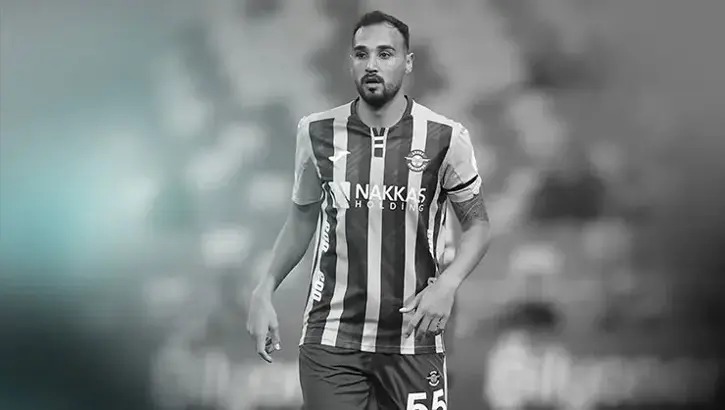 Bandırmaspor futbolcusu Tolga Kalender, geçirdiği ani rahatsızlığın ardından hayatını kaybetti.
