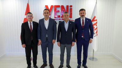 Hatay’daki Yeni Parti’ye mensup 3 belediye başkanı birlikte Ankara’da genel